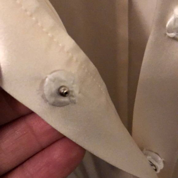 Off white blouse. - Picture 4 of 5